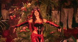 'Estou arrepiado!': Anitta é ovacionada na Grande Rio e recebe coroa de Rainha de Bateria em superprodução marcada pela religiosidade. Veja fotos e vídeos!