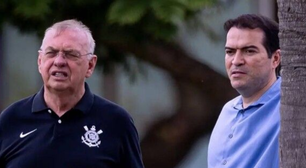 Corinthians demite Fernando Diniz, mas desiste após pedido de jogadores