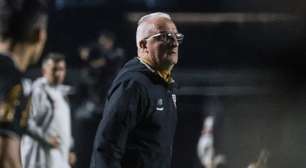 Dorival se explica sobre fala após eliminação e faz as pazes com a torcida: 'Sinto muito'