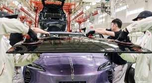 Os carros elétricos com painéis solares já existem, mas há um problema: só rendem 6 recargas completas por ano