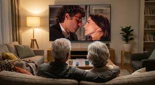 TV brasileira completa 76 anos desprezando os mais velhos enquanto tenta desesperadamente seduzir os jovens