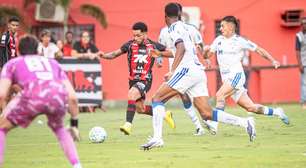 Vitória leva virada do Cruzeiro no Barradão e vê Z-4 do Brasilerão se aproximar