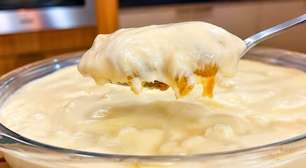 Gelado de abacaxi feito com poucos ingredientes de forma fácil e refrescante, uma sobremesa incrível