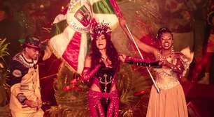 Anitta se emociona com coroação na Grande Rio: 'Não posso explicar com palavras'