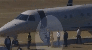 Vídeo mostra que Alexandre de Moraes e esposa usaram Jatinho de Vorcaro em voo no Aeroporto Catarina em São Roque