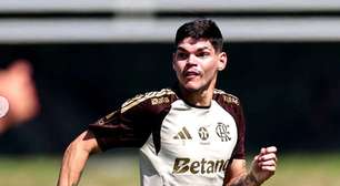 Ayrton Lucas sofre lesão e vira dúvida no Flamengo; saiba detalhes