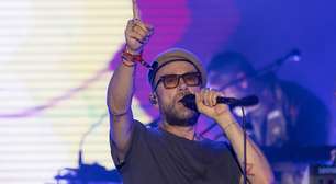 Damon Albarn ergue bandeira da Palestina em show do Gorillaz: 'nunca seja neutro'
