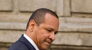Mensagens da PF mostram Neymar Pai e Flávio Bolsonaro cobrando recursos de Vorcaro