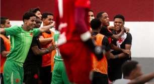 Vasco atropela o Santos pelo Campeonato Brasileiro Sub-17