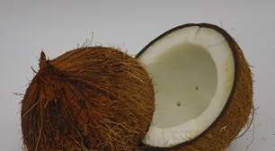 Como usar óleo de coco para aliviar sintomas na menopausa?