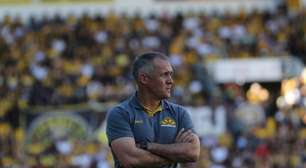 Internacional negocia com Eduardo Baptista, técnico do Criciúma