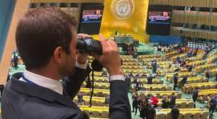 Repórter leva binóculo à ONU para acompanhar reações de líderes durante discursos