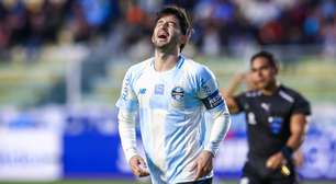 Grêmio tem 14 estrangeiros e nova regra "chuta" jogadores do elenco