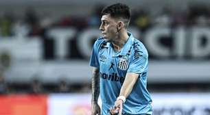 Rollheiser, Barreal, Escobar, Oliva, Alexis Duarte, Miguelito e Gustavo Caballero: todos os jogadores estrangeiros do elenco do Santos