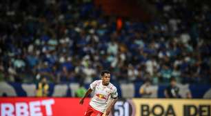 Andrés Hurtado, do Bragantino, volta a ser convocado pelo Equador