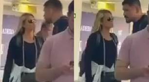 Lívia Andrade é vista com famoso em aeroporto