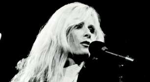 Kim Carnes revela item histórico de 'We Are the World' e conselho para guardá-lo em cofre