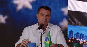 Após Lula cancelar participação, Flávio Bolsonaro confirmar que estará em debate da Globo