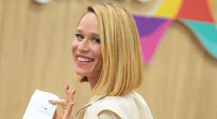 Mariana Ximenes aposta em aerolook off-white a caminho de Milão. Veja 9 dicas para viajar com conforto