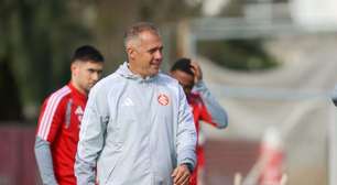 Eduardo Baptista comanda primeiro treino pelo Internacional