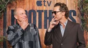 "Nenhum osso quebrado, mas saiu sangue": Matthew McConaughey revela detalhes de brigas com Woody Harrelson