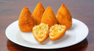 Coxinha de batata-doce com frango na air fryer: crocante por fora e macia por dentro