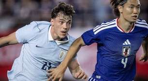 Japão marca nos acréscimos e derrota o Uruguai na estreia de Forlán