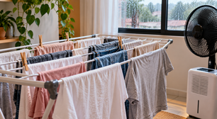 Por que roupas secas dentro de casa podem ficar com cheiro de tecido úmido?