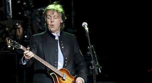 A música de 1966 que Paul McCartney escreveu sob o pseudônimo de Bernard Webb