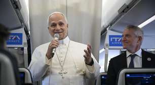 'Aqui vocês são bem-vindos', diz papa Leão XIV a jornalistas