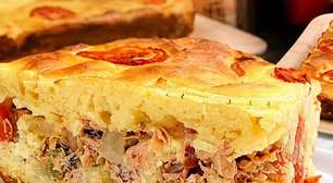 Torta de atum bem recheada de liquidificador feita com rapidez, um lanche completo e muito gostoso