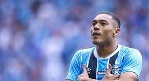 Renato Portaluppi interfere no futuro de Carlos Vinícius no Grêmio