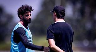 Yuri Alberto inicia transição e participa de treino do Corinthians