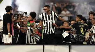 Botafogo se prepara para adequar plantel à exigência de menos estrangeiros