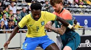 Brasil evita a derrota para a Austrália na última jogada