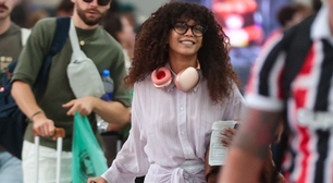 Aerolook: Taís Araújo prova ar estiloso do conjunto listrado tipo pijama em viagem para Milão