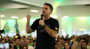 Flávio Bolsonaro nega que irá retirar de Nossa Senhora Aparecida o título de Padroeira do Brasil: 'Fake news'