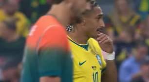 Raphinha herda camisa 10 de Neymar na Seleção Brasileira