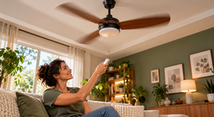 O ventilador de teto pode empurrar o ar para baixo ou puxá-lo para cima, e alterar o sentido altera a circulação percebida no ambiente