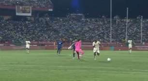 Sensação na Copa, Vozinha tem falha bizarra em derrota de Cabo Verde