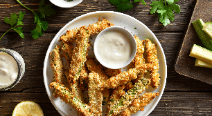 Palitos de abobrinha na air fryer: aprenda essa receita prática e crocante para o aperitivo de sábado