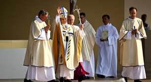 Papa pede 'expansão da fé' a franceses durante missa na Place de la Concorde
