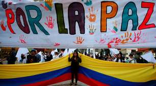 Colômbia: acordo de paz com as FARC completa dez anos enfraquecido e na mira do governo de extrema direita