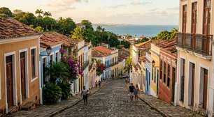 Vinte igrejas barrocas, conventos, jardins e casarões coloridos espalhados por colinas diante do Atlântico: a cidade pernambucana ligada ao ciclo do açúcar que preserva grande parte de seu traçado urbano do século XVIII
