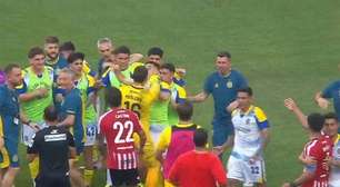 Rival do Flamengo, Estudiantes é derrotado em decisão com confusão