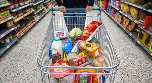 É possível comer ultraprocessados e se manter saudável? O que nutricionista diz sobre meu carrinho de compras