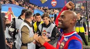 Vagner Love ganha festa de despedida do CSKA Moscou: "Especial"