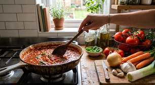 Como fazer molho de tomate caseiro e dizer adeus ao de lata: receita simples e saborosa