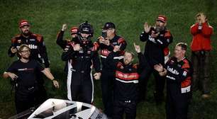 NASCAR Truck: Kaden Honeycutt vence em Kansas e assume liderança do Chase