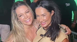 Em festa diferentona, Scheila Carvalho celebra 53 anos com Carla Perez; veja o tema
